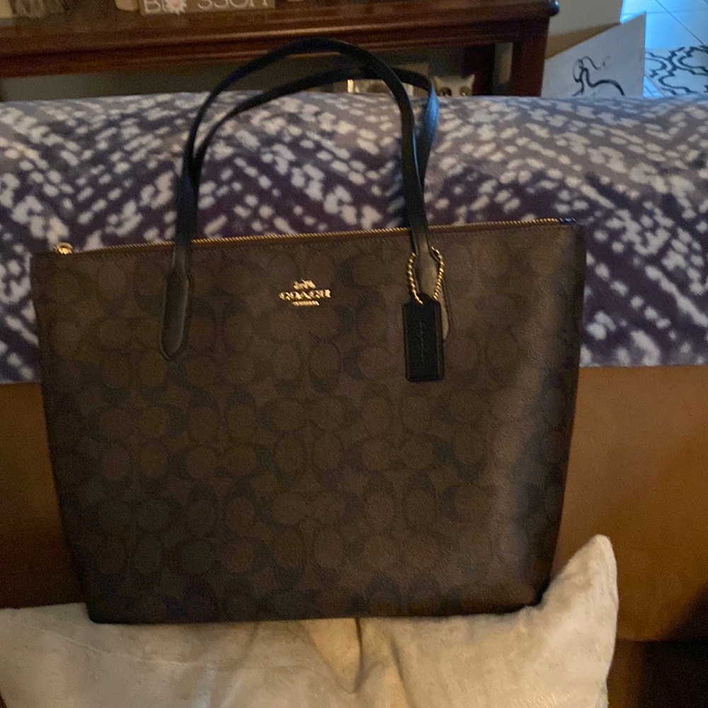 COPY - Coach purse only used a couple of time’s.